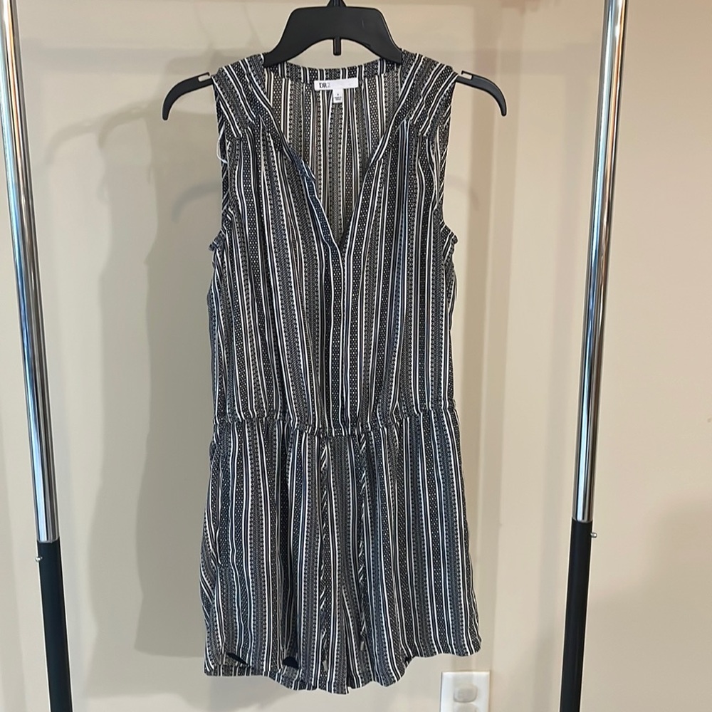 DR2 Romper, Small, Colors: Black & White
